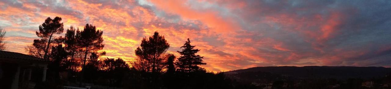 Appartement Vue Montagne Garéoult Dış mekan fotoğraf