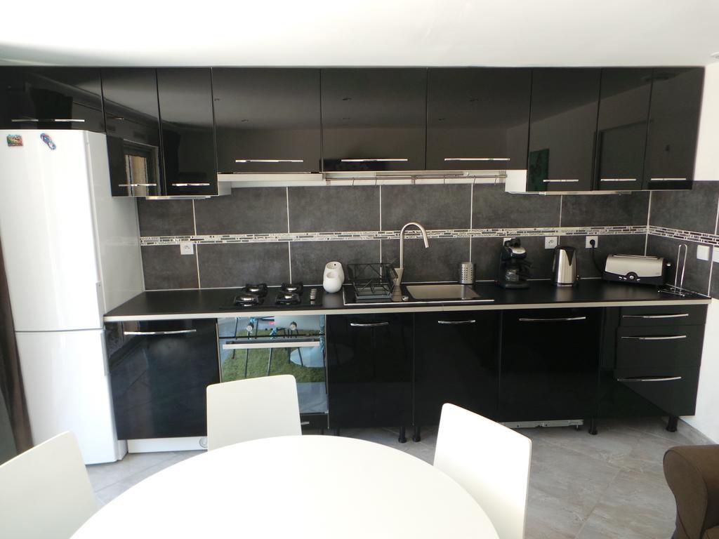 Appartement Vue Montagne Garéoult Dış mekan fotoğraf